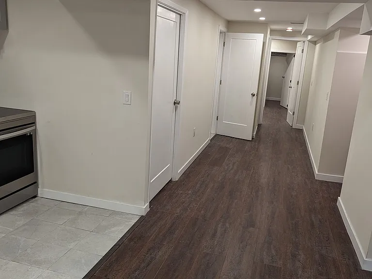 100 Westgate Ave #BASEMENT — Photo 8