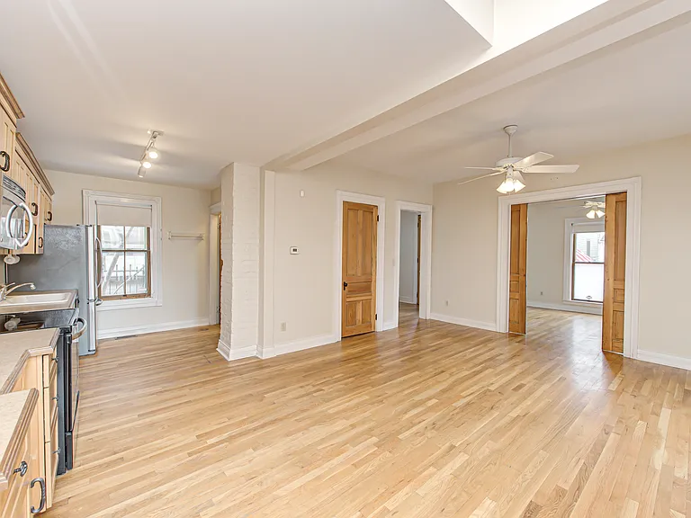 237 E Saint Joseph St — Photo 5