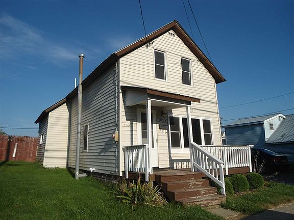 2nd image of 1022 Mechanic St
