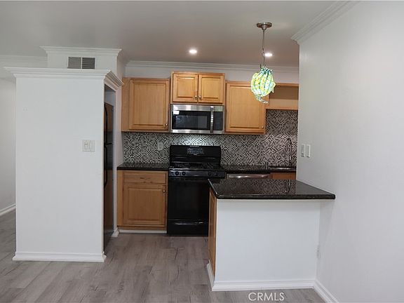 4th image of 604 Sunfish Way