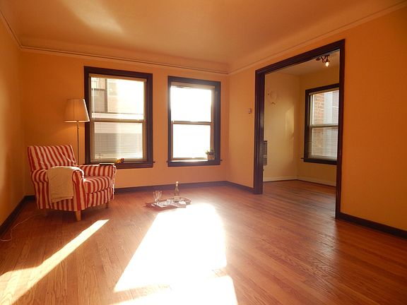 2nd image of 1819 Bellevue Ave APT 208