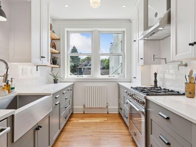 436 Holly Ave APT 3, Saint Paul, MN, 55102