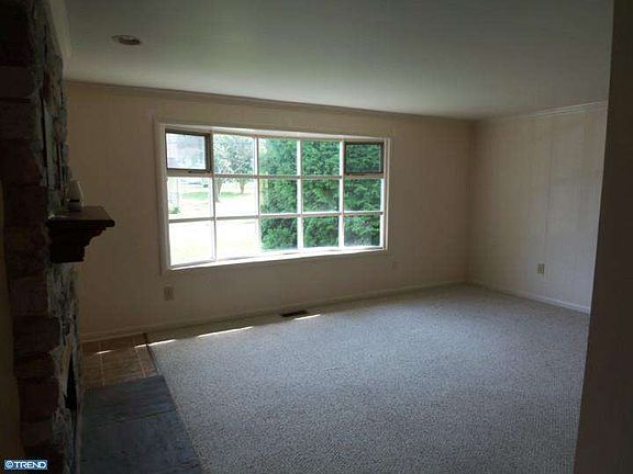 4th image of 3525 Hazelwood Ave