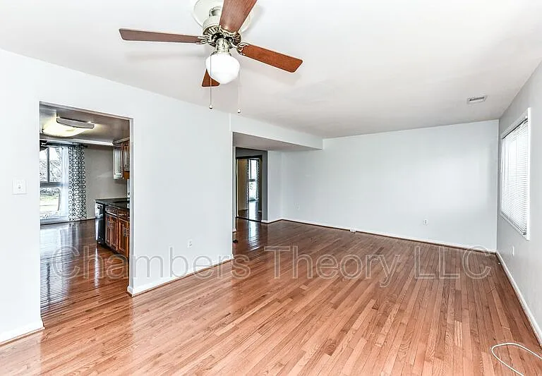 8088 Edinburgh Dr — Photo 9