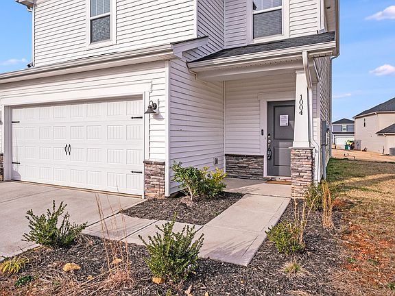 2nd image of 1004 Jeffery Dean Ct