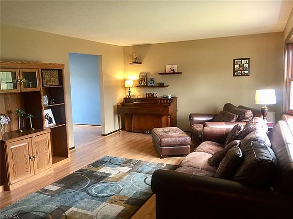 2nd image of 8987 Crow Dr