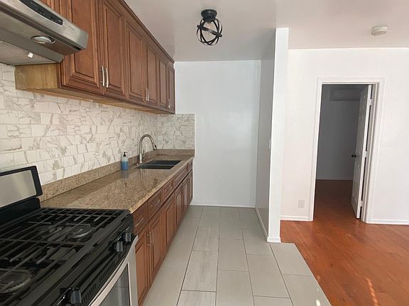 3rd image of 6145 Toltec Way #1