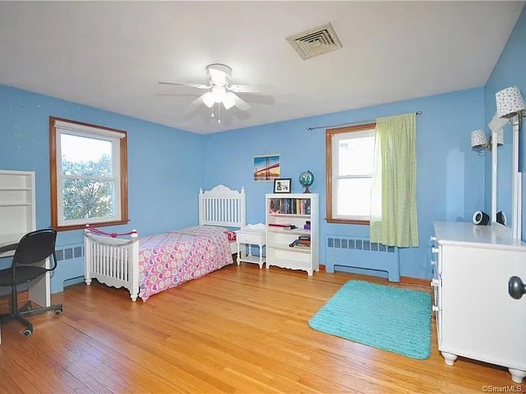7 Lakeview Dr — Photo 8