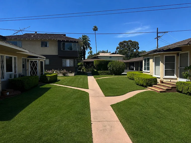 131 S Harvard Blvd — Photo 6
