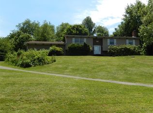 376 Glendale Rd, Beaver Falls, PA 15010