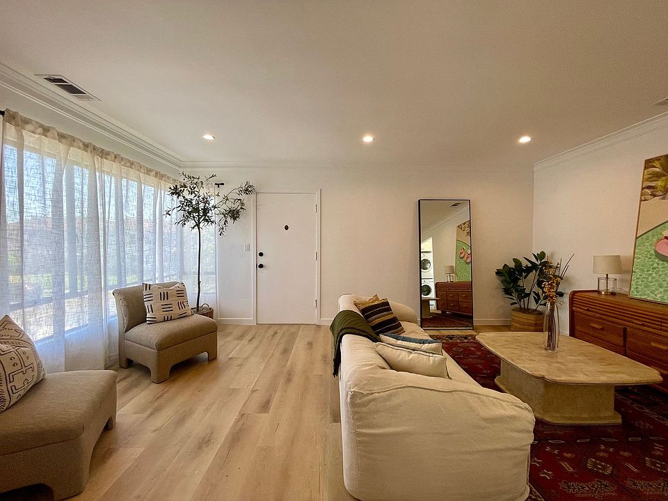 1st image of 4900 Saint Elmo Dr #4906