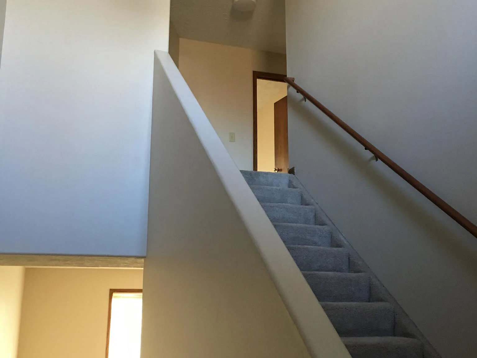 3 bed, 2.5 bath, $1,550 — Photo 2