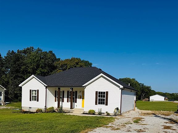 2nd image of 105 Hunters Cir