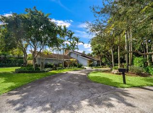 10645 SW 89th Ct, Miami, FL 33176