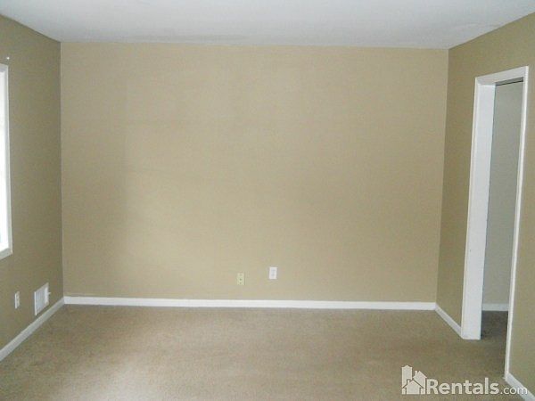 2nd image of 3635 Mecklinburg Pl