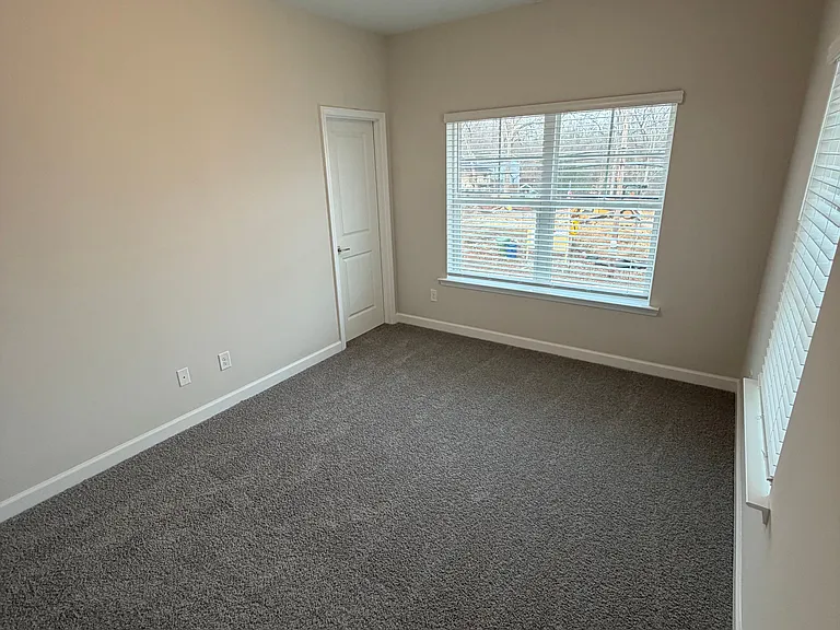 1973 Hollywood Rd NW #15 — Photo 36
