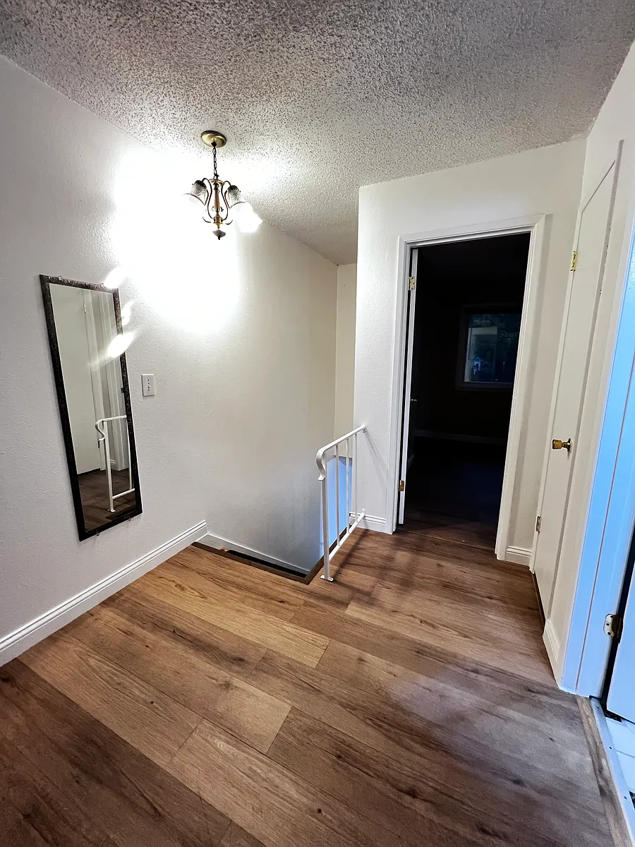 Building Photo - 2305 S Pinebrook Ln #11