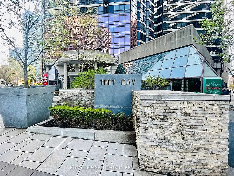 1001 Bay — Photo 2