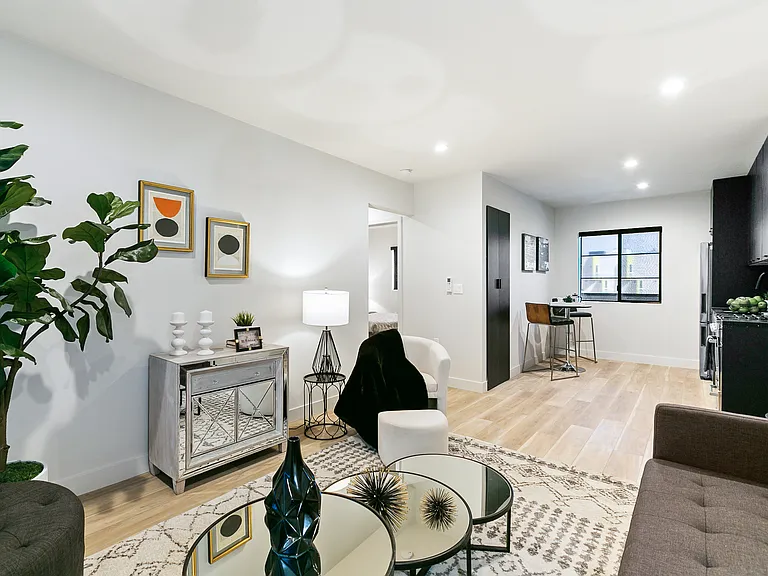 223 Lucas Ave #1 — Photo 6