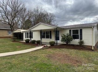 1628 B Ave SE, Hickory, NC 28602