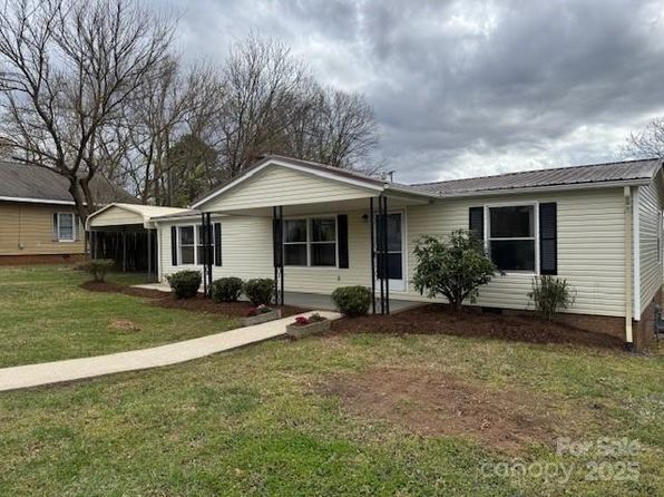 1628 B Ave SE, Hickory, NC 28602