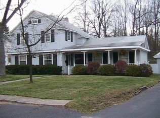 1228 Whites Rd, Kalamazoo, MI 49008