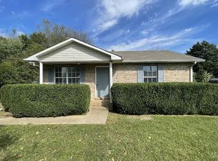 101 Meadow Ln, Oak Grove, KY 42262