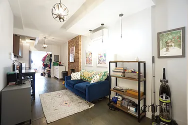 Rented by Rennit Inc.