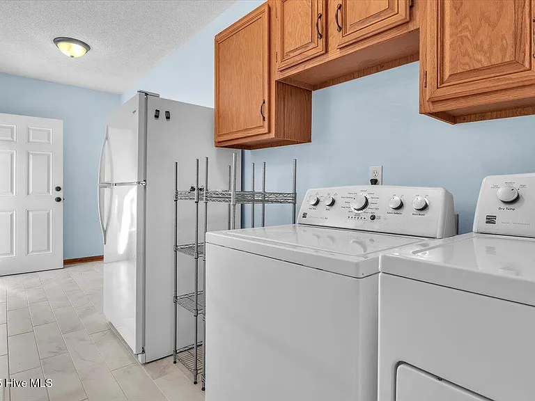 7071 Old Oak Rd NW — Photo 47