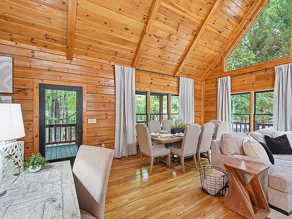 4th image of 66 Star Creek Ct