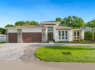 1615 N Lake Shore Dr, Sarasota, FL 34231
