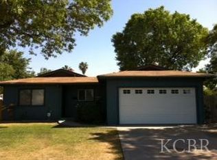 921 E Myrtle St, Hanford, CA 93230