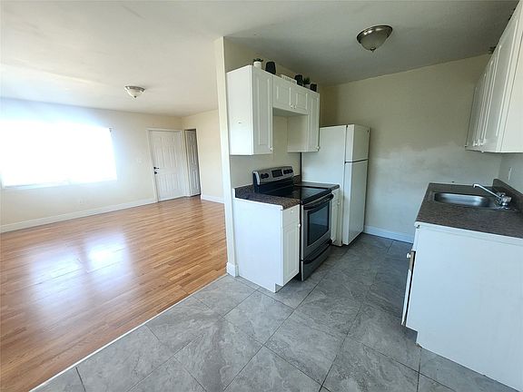 3rd image of 1133 W 28th Street