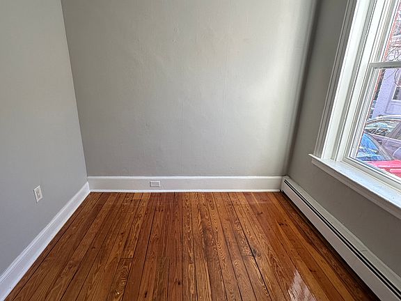4th image of 534 Chapel St #1C