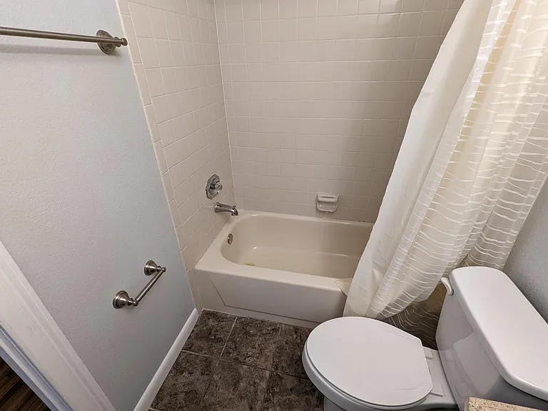Master Bedroom Bathroom