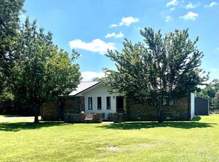 49 E Y Dr, Murray, KY 42071