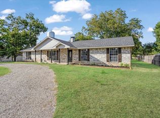 108 W College St, Leonard, TX 75452