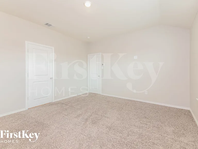 1608 River Oak Ln — Photo 9