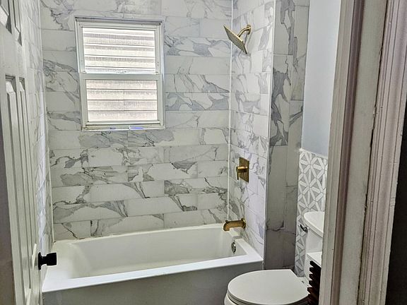 beautiful marble bathroom