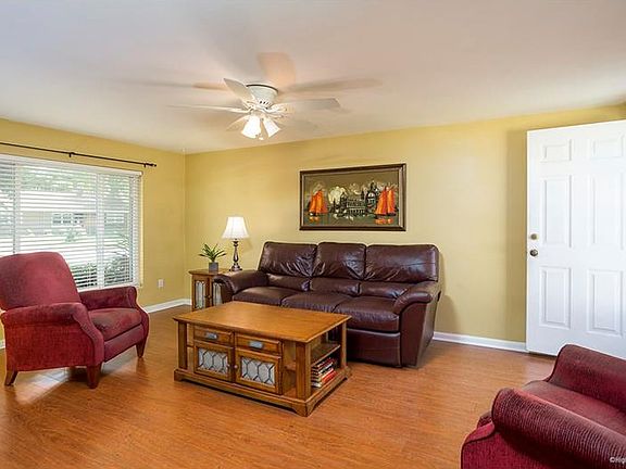 3rd image of 1616 Campbell Ave