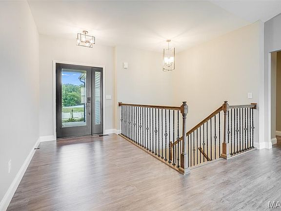 5th image of 1468 Guilford Pl