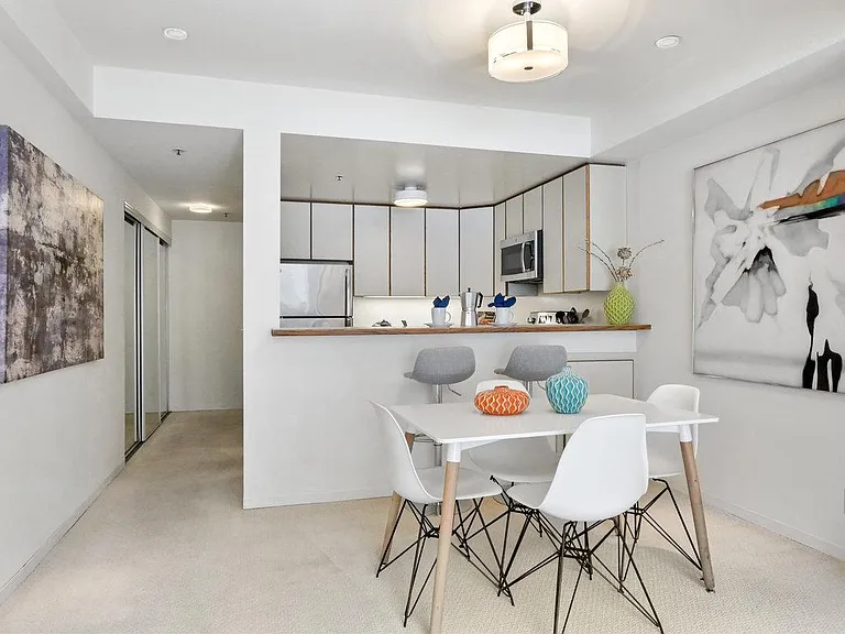 601 Van Ness Ave #242 — Photo 5