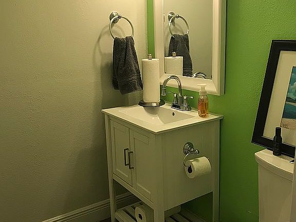 Updated half bath