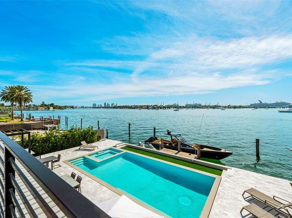 1300 S Venetian Way