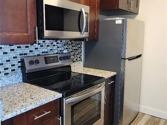 2nd image of 190 Santa Clara DR #190-4