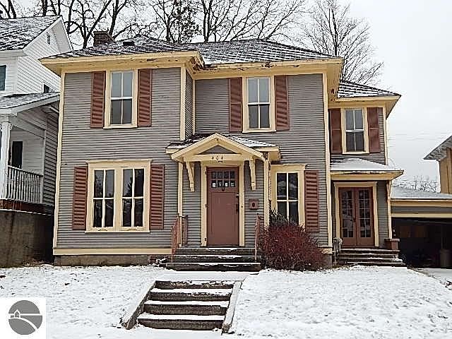 1st image of 404 E Cass St