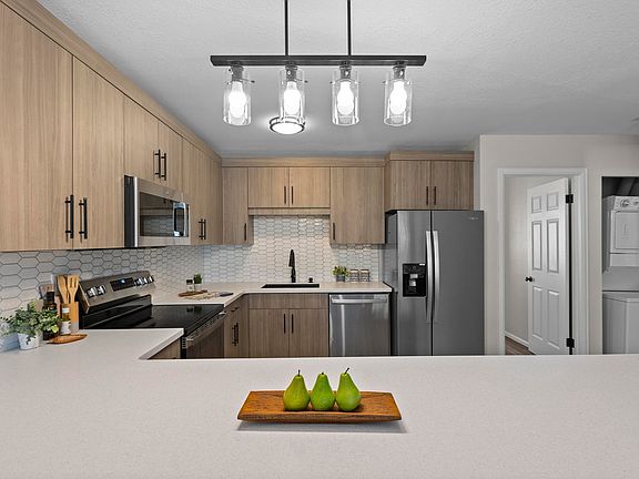 5th image of 1601 W Swallow Rd #7-B