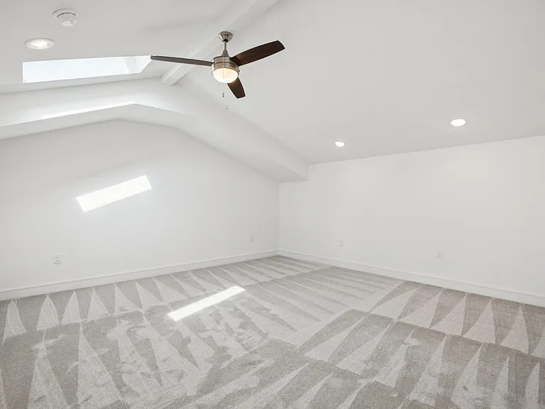 302 Tesla Cir — Photo 22