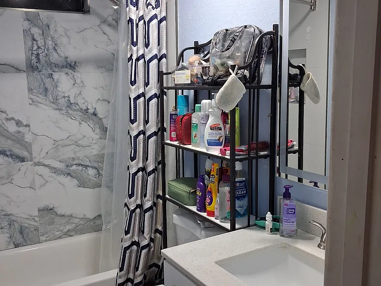 1445 Lake Dr — Photo 4