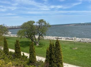 2620 S Shore Dr, Milwaukee, WI 53207